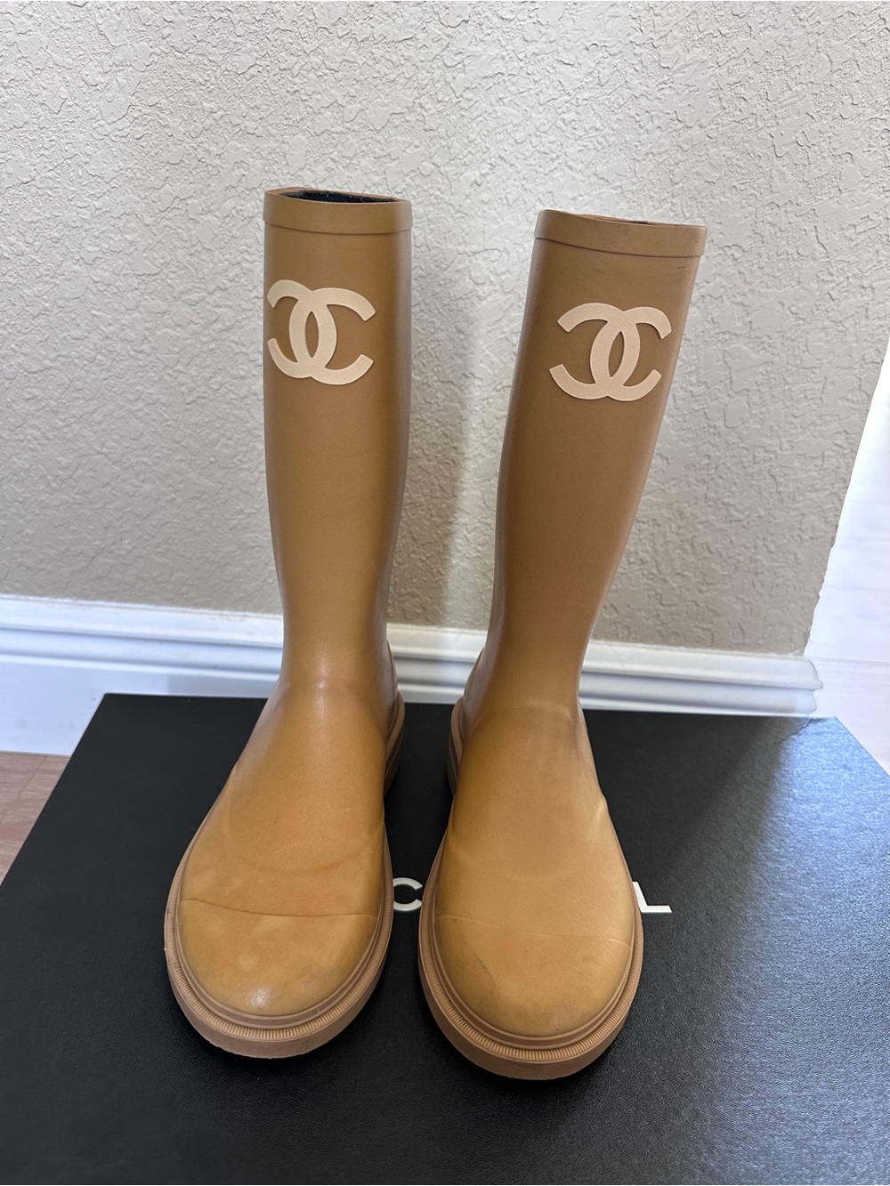 CHANEL Tan Boots with Cream CC Logo - Picture 16 of 16